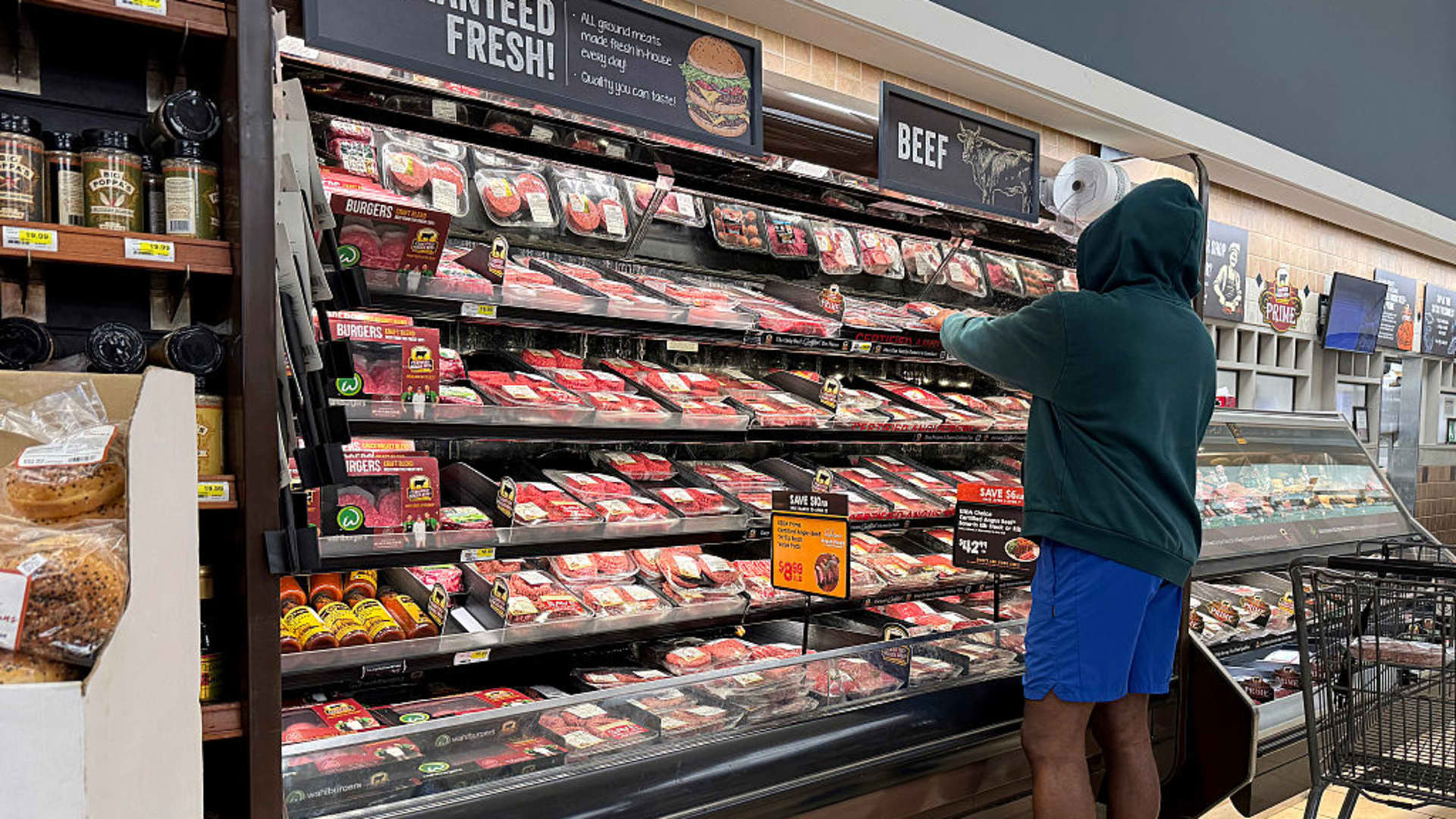 Inflation gauge held sticky at 3% as U.S. headed into war with Iran, key Fed gauge shows