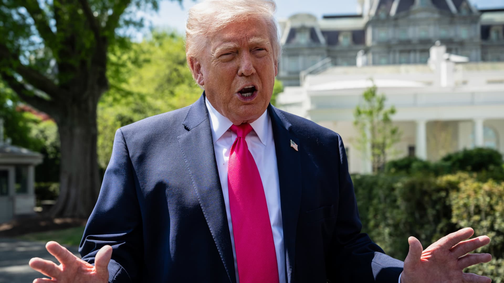 Trump extends ceasefire in Iran, citing ‘seriously fractured’ Iranian government