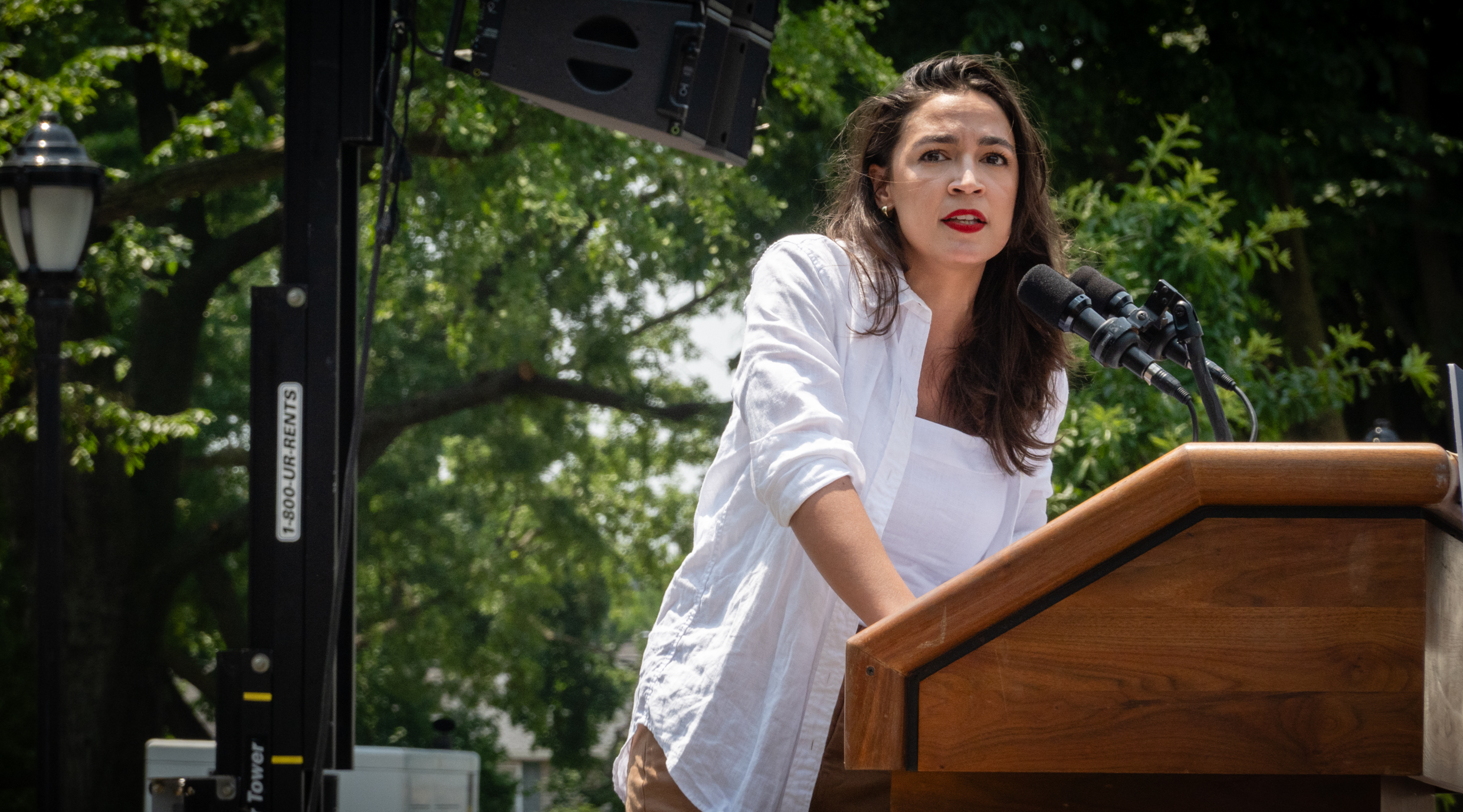 AOC reportedly shifts on US aid to Israel, saying she opposes even defensive spending – The Forward