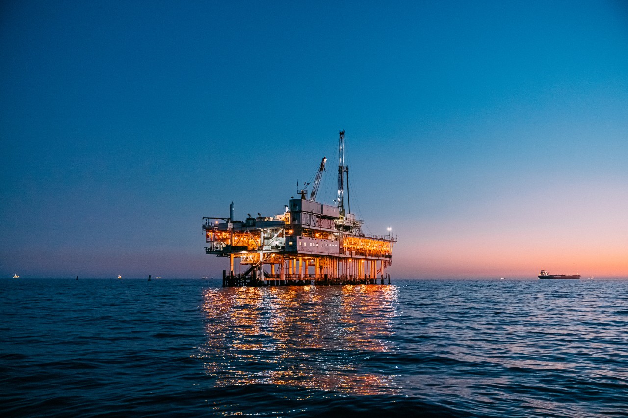 ​​​Technical analysis of the FTSE 100 and EUR/USD as they slip while WTI rallies to above 4 per barrel on heightened tensions in the Middle East.