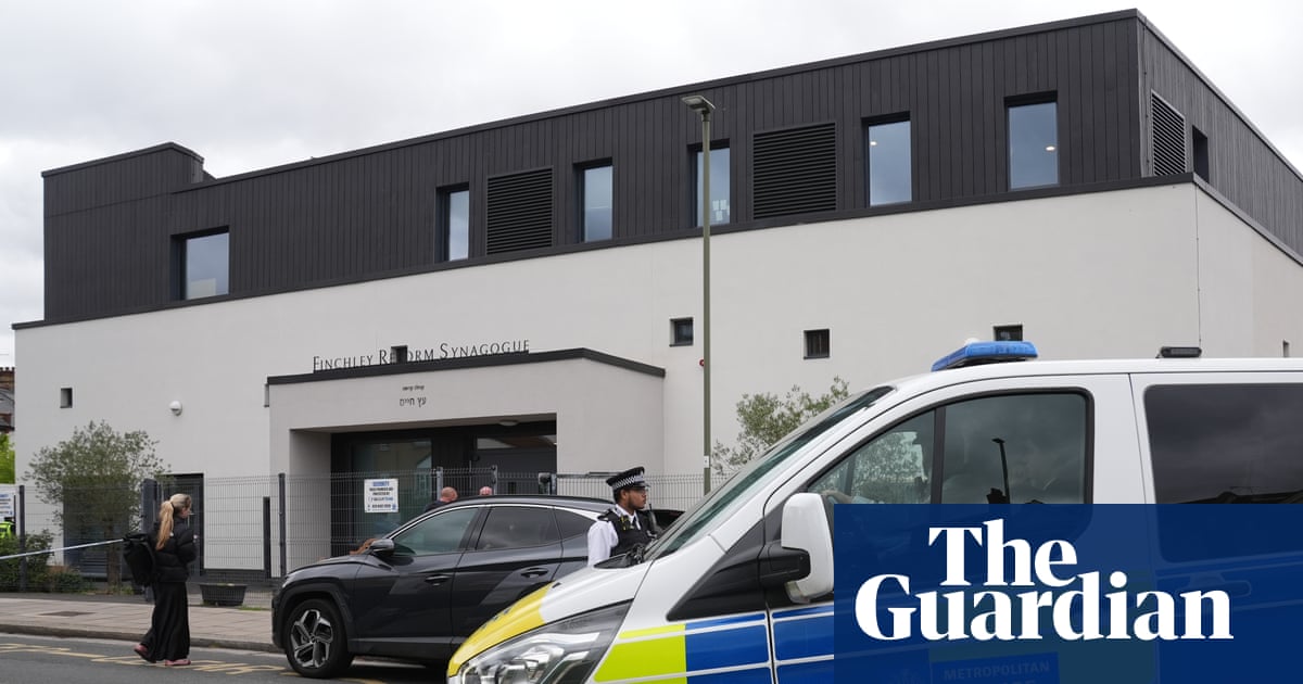 Attempted arson attack a bid to scare British Jews, says leader of London synagogue | London
