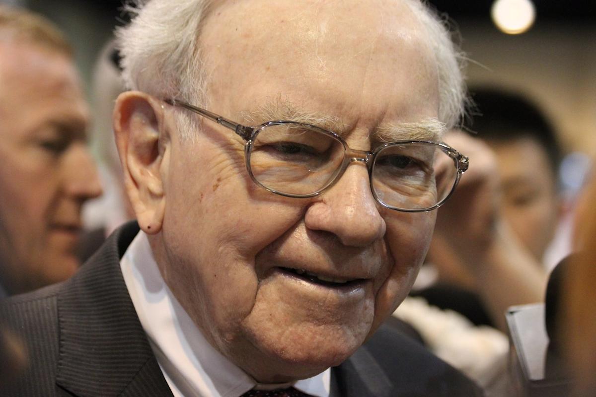 3 Dividend Stocks Warren Buffett Would Buy in a Market Crash