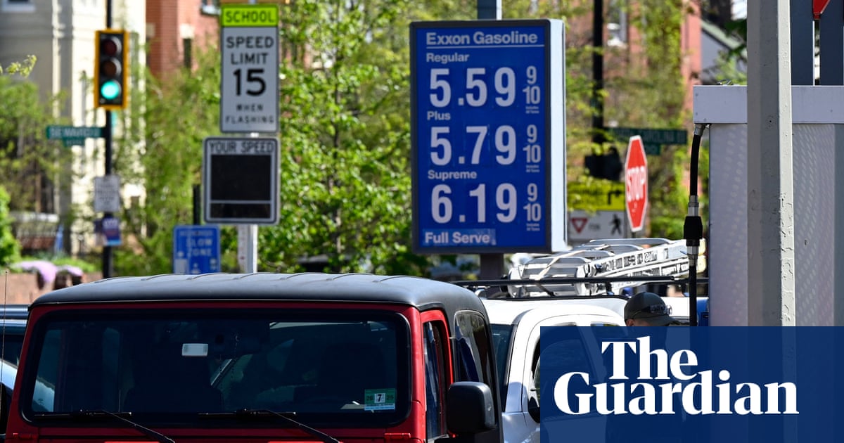 m an hour: big oil reaping huge war windfall from consumers, analysis finds | Oil