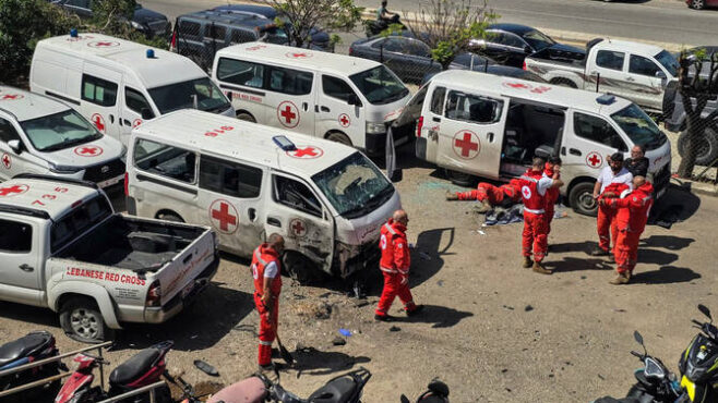 How Israeli strikes on paramedics are hindering rescue efforts in Lebanon｜Arab News Japan