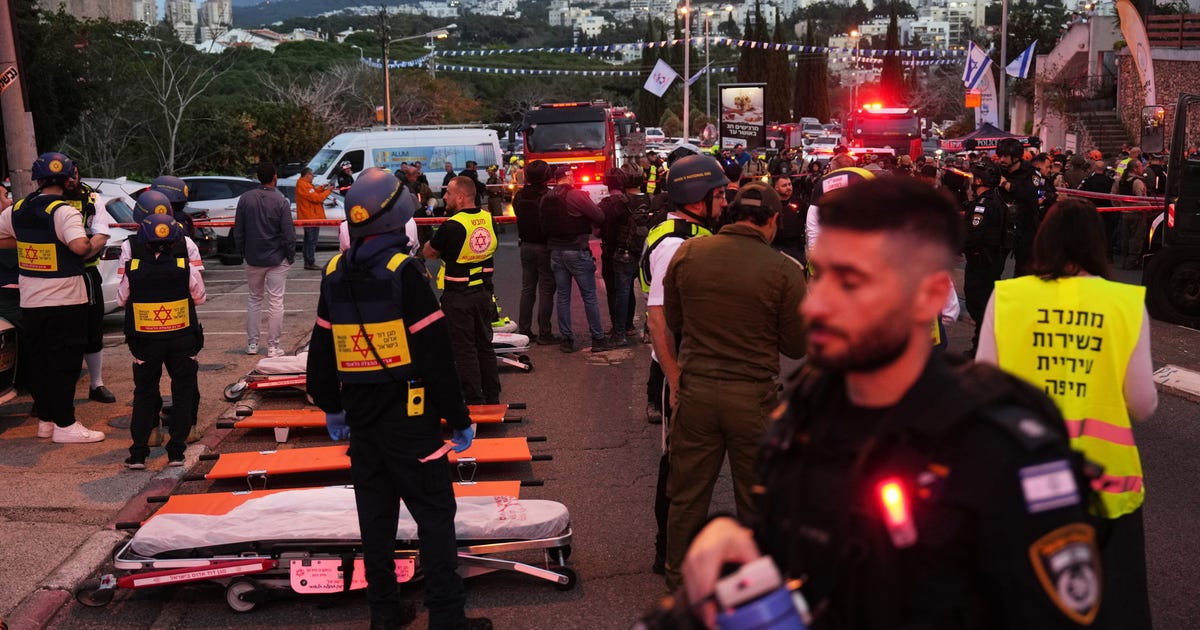 פגיעה ישירה בבניין בחיפה: גבר נפצע קשה ושלושה נפצעו קל, בהם תינוק – ישראל במלחמה – עדכונים