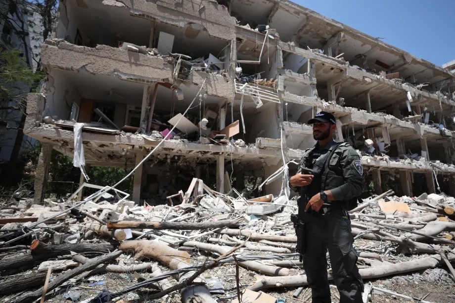 US running out of weaponry for Israel’s war; Iran has plenty – Daily Update