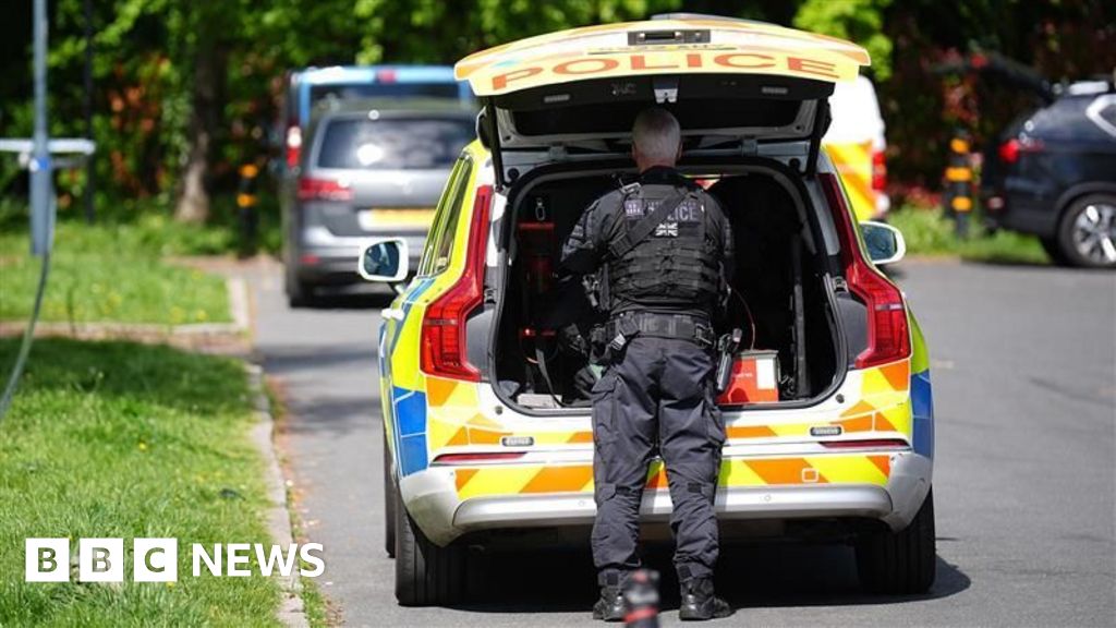 Boy charged with Harrow synagogue arson – BBC