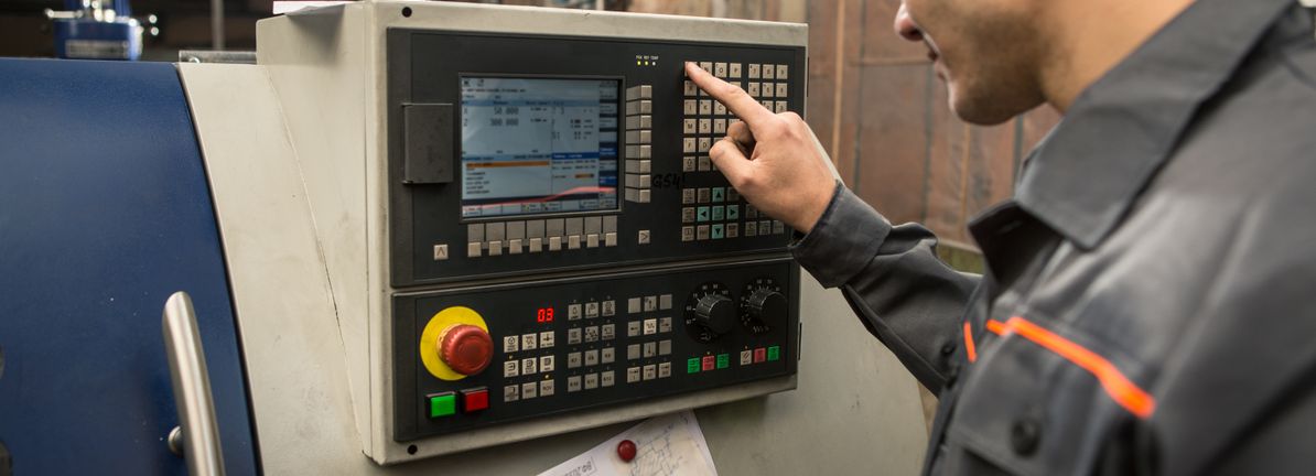 Assessing CTS Corp (CTS) Valuation After Recent Share Price Strength