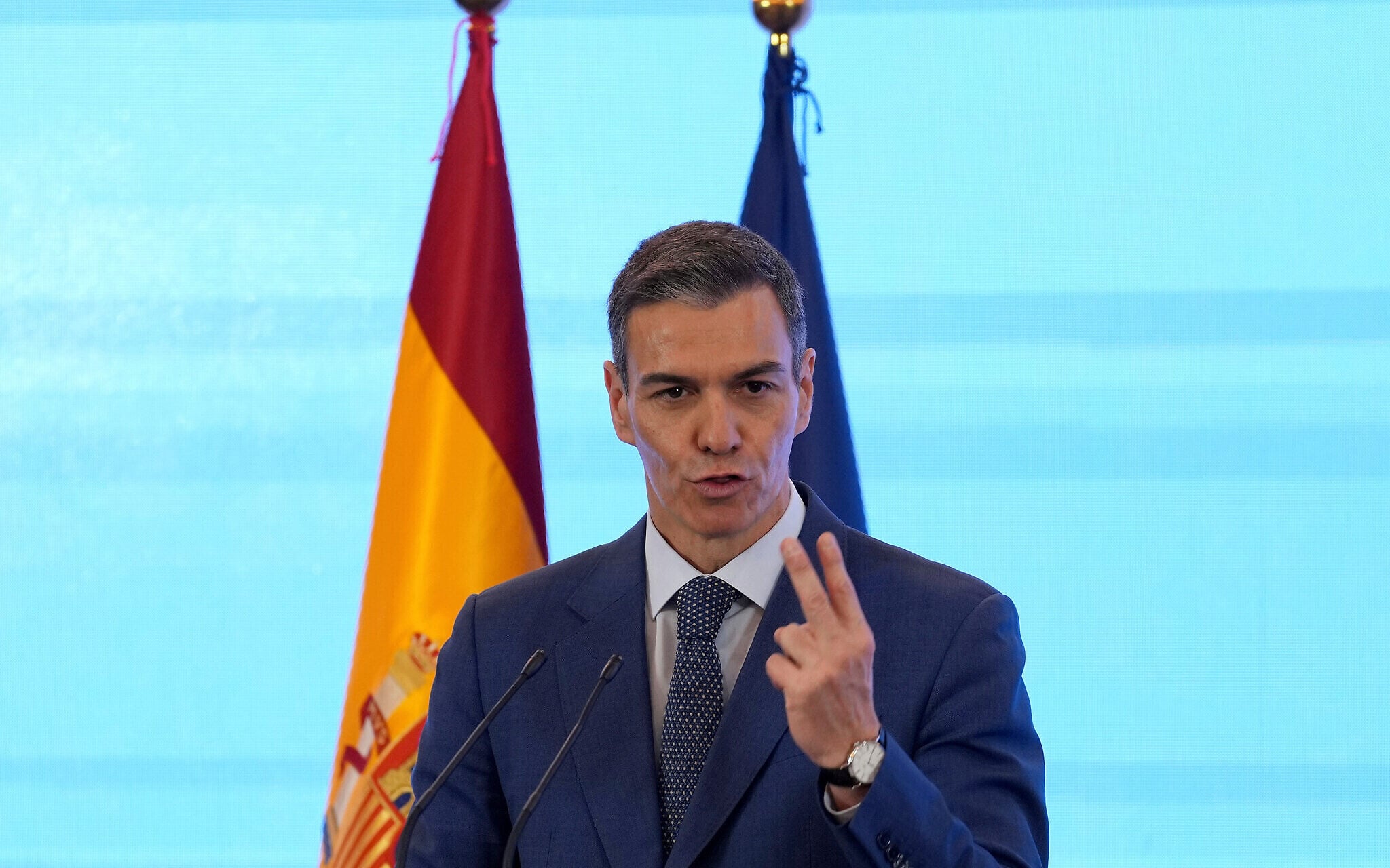 Spanish PM urges EU to end association agreement with Israel