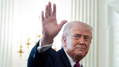 US informed Israel that Iran ceasefire extended to Sunday, officials say