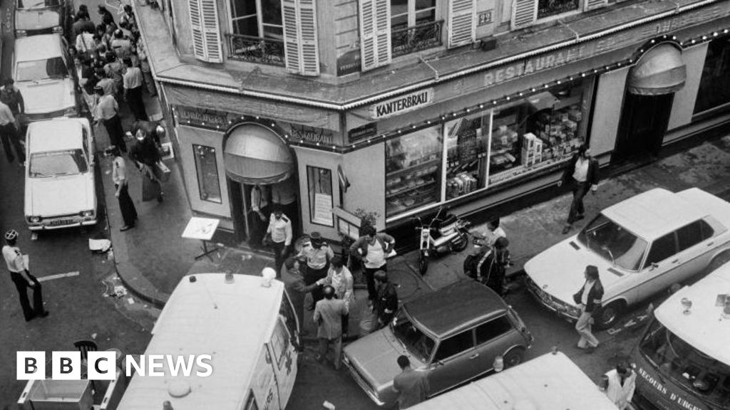 Palestinians hand over suspect in 1982 attack on Jewish restaurant in Paris