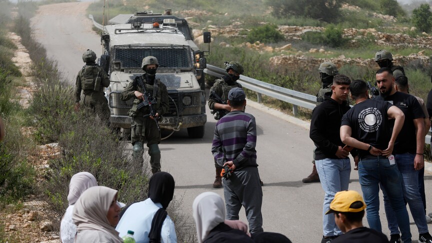 Israeli occupiers attack homes, torch vehicle in northern occupied West Bank