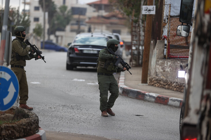 Israeli soldier filmed smashing Jesus statue in southern Lebanon: Report