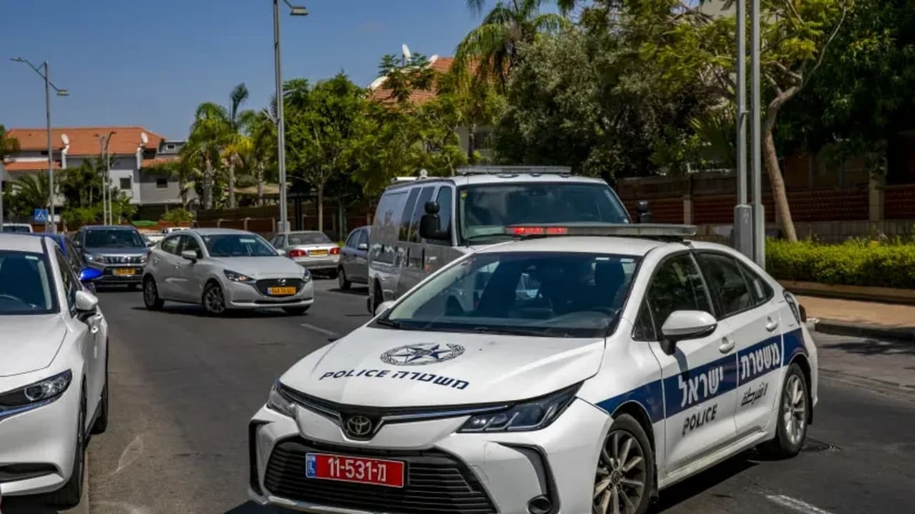 Police arrest nine protesters in Tel Aviv