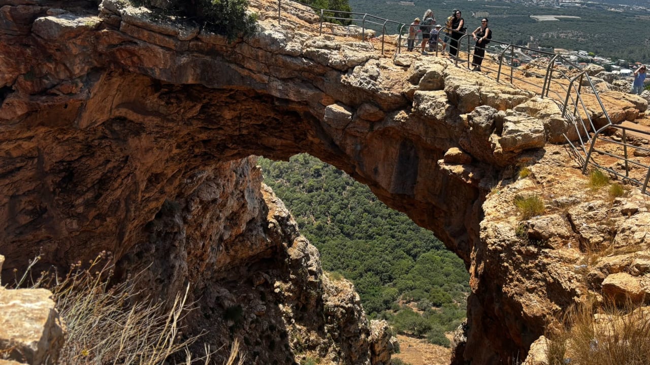 Reporter’s Notebook: N. Israel sees influx of tourists amid Lebanon ceasefire